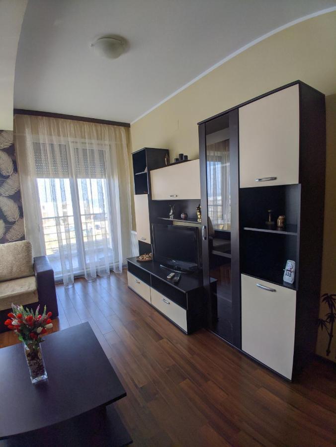 Summerland Beach&Sun Apartments Мамая Екстер'єр фото